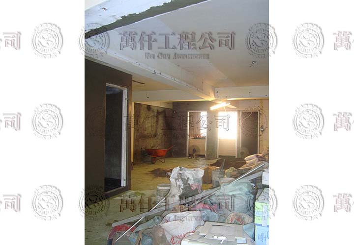 17/25 高雄.苓雅區(黃公館)16 工程施工中。(水電重新配管路)